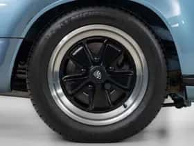 Porsche 911 (1984) thumbnail 21
