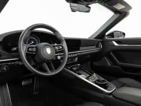 Porsche 911 (2024) thumbnail 3