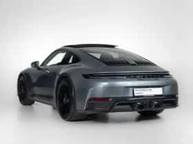 Porsche 911 (2025) thumbnail 2