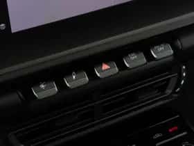 Porsche 911 (2022) thumbnail 15