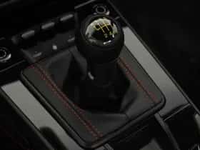 Porsche 911 (2022) thumbnail 4