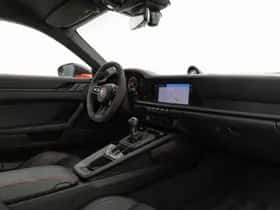 Porsche 911 (2022) thumbnail 8