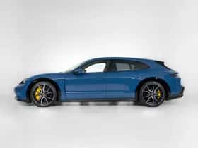 Porsche Taycan (2021) thumbnail 11