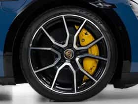 Porsche Taycan (2021) thumbnail 24