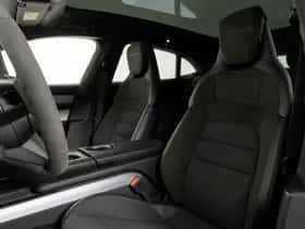 Porsche Taycan (2021) thumbnail 4