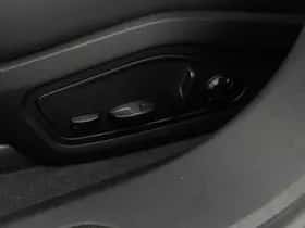 Porsche Taycan (2021) thumbnail 40