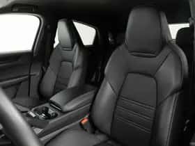 Porsche Cayenne (2024) thumbnail 4