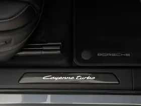 Porsche Cayenne (2024) thumbnail 33