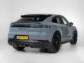 Porsche Cayenne (2024) thumbnail 6