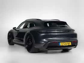 Porsche Taycan (2024) thumbnail 2