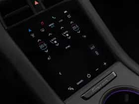 Porsche Taycan (2024) thumbnail 13