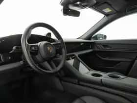 Porsche Taycan (2024) thumbnail 3