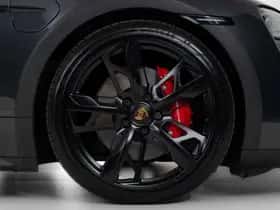 Porsche Taycan (2024) thumbnail 26