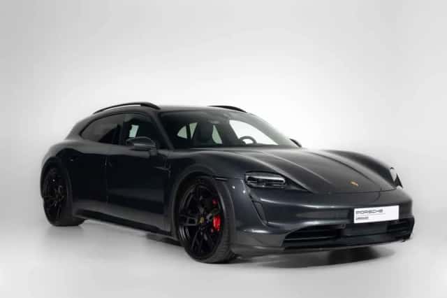 Porsche Taycan (2024) thumbnail 5