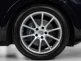 Porsche Cayenne (2022) thumbnail 24