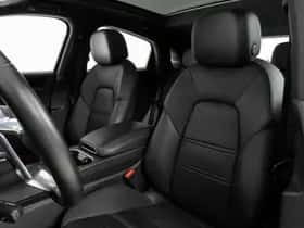 Porsche Cayenne (2022) thumbnail 4