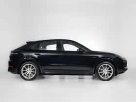 Porsche Cayenne (2022) thumbnail 10