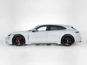 Porsche Taycan (2023) thumbnail 11
