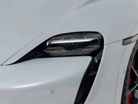 Porsche Taycan (2023) thumbnail 22
