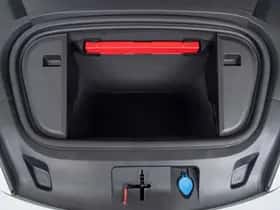 Porsche Taycan (2023) thumbnail 24