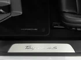 Porsche Taycan (2023) thumbnail 32