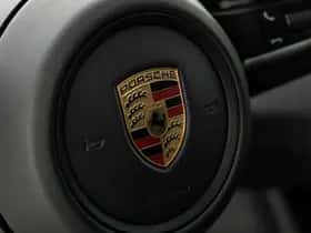 Porsche Taycan (2023) thumbnail 34
