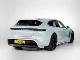 Porsche Taycan (2023) thumbnail 6