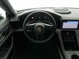 Porsche Taycan (2023) thumbnail 9