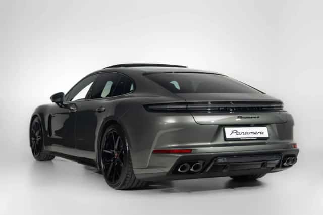 Porsche Panamera (2026) thumbnail 2