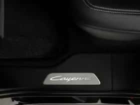 Porsche Cayenne (2024) thumbnail 36