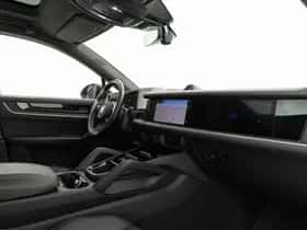 Porsche Cayenne (2024) thumbnail 7