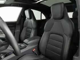 Porsche Macan (2024) thumbnail 4