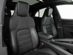 Porsche Macan (2024) thumbnail 8