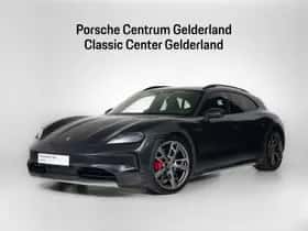 Porsche Taycan (2024)