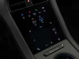Porsche Taycan (2024) thumbnail 17