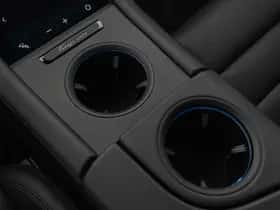 Porsche Taycan (2024) thumbnail 18