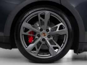Porsche Taycan (2024) thumbnail 23