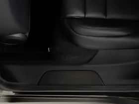 Porsche Taycan (2024) thumbnail 37