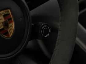 Porsche Taycan (2024) thumbnail 38