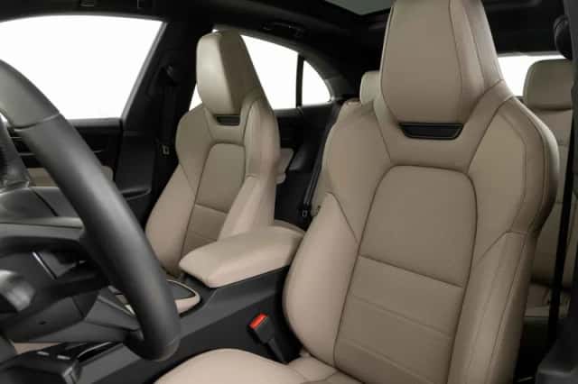 Porsche Macan (2025) thumbnail 4