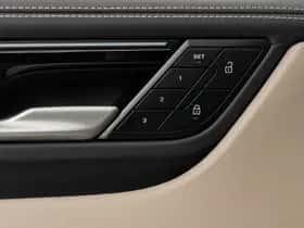 Porsche Macan (2025) thumbnail 35