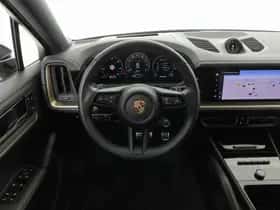 Porsche Cayenne (2024) thumbnail 13