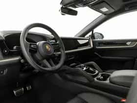 Porsche Cayenne (2024) thumbnail 3