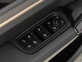 Porsche Cayenne (2024) thumbnail 40