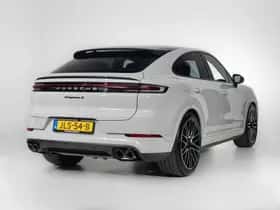 Porsche Cayenne (2024) thumbnail 6