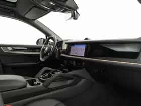 Porsche Cayenne (2024) thumbnail 7