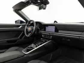 Porsche 911 (2022) thumbnail 7