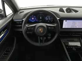 Porsche Macan (2024) thumbnail 13