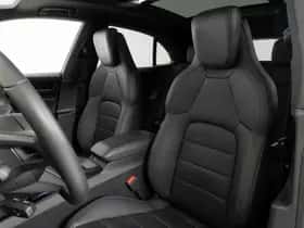 Porsche Macan (2024) thumbnail 4