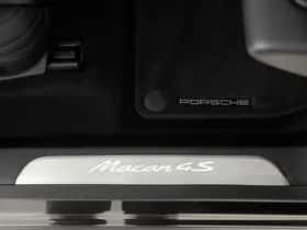 Porsche Macan (2024) thumbnail 32